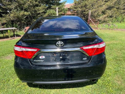 Used 2017 Toyota Camry SE image 10