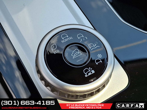New 2025 Mitsubishi Outlander SEL image 17