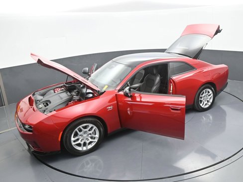 Used 2025 Dodge Charger R/T w/ Sun & Sound Package image 65