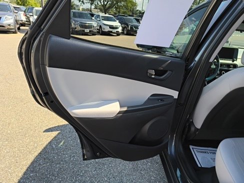 Used 2022 Hyundai Kona SEL w/ Cargo Package image 12