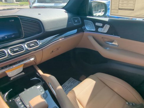 New 2026 Mercedes-Benz GLS 450 4MATIC image 4