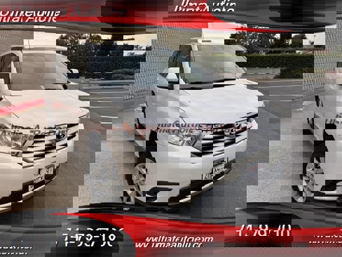 Used 2012 Toyota Highlander FWD image 1