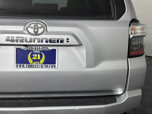 Used 2021 Toyota 4Runner SR5 Premium image 12