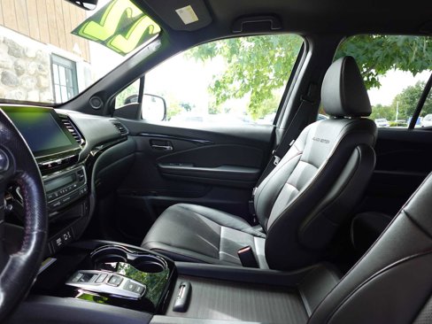 Certified 2022 Honda Ridgeline Black Edition image 13