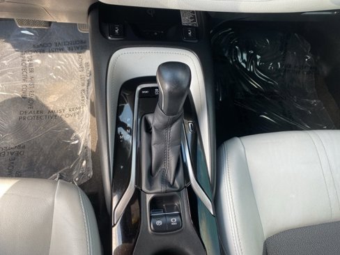 Used 2019 Toyota Corolla XSE image 15