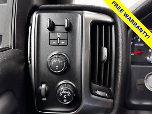 Used 2018 Chevrolet Silverado 1500 LT w/ Midnight Edition image 19