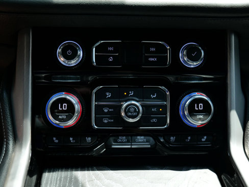 Used 2022 GMC Yukon Denali image 31