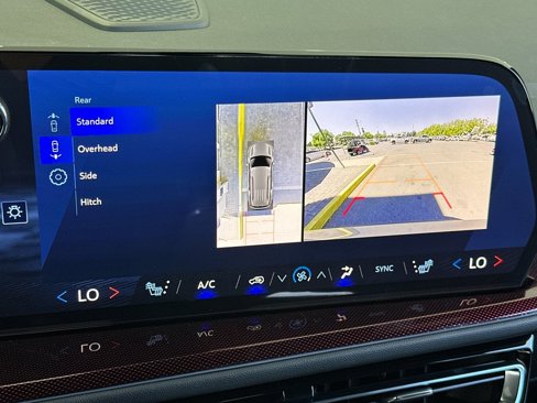 New 2025 Chevrolet Traverse Z71 image 25