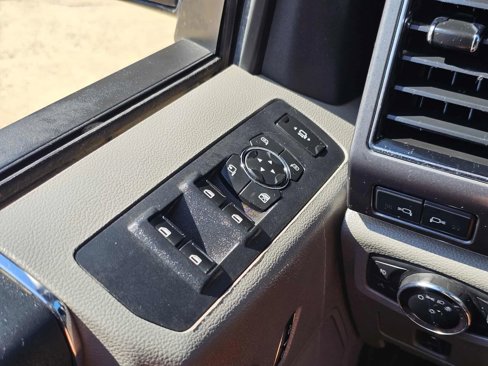Used 2019 Ford F250 XLT w/ XLT Value Package image 27