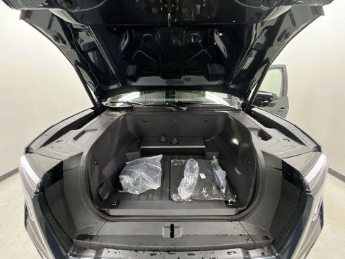 New 2026 GMC Sierra EV Elevation w/ Premium Package image 29