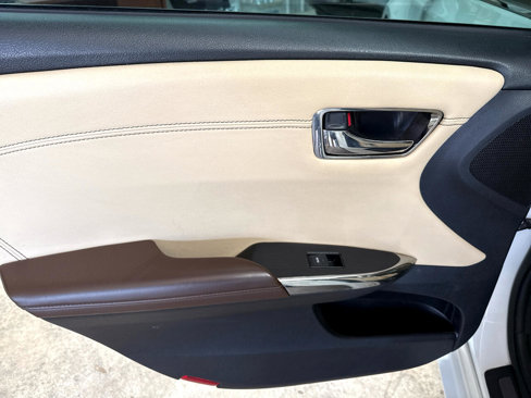 Used 2018 Toyota Avalon Limited w/ Carpet Mat Package image 55