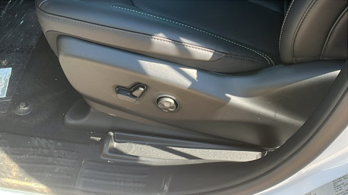 New 2026 Chrysler Pacifica Select image 18