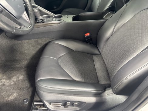 Used 2023 Toyota Camry XSE image 13