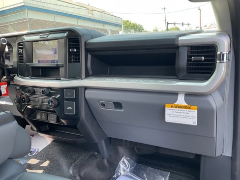 New 2025 Ford F550 4x4 Regular Cab Super Duty image 24