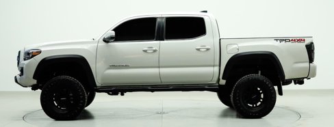 Used 2022 Toyota Tacoma TRD Off-Road image 4