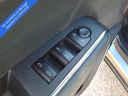 Used 2025 GMC Acadia Elevation image 16