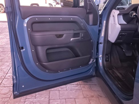 New 2025 Land Rover Defender 110 S image 34