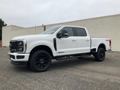 Used 2025 Ford F350 Lariat w/ Black Appearance Package image 89
