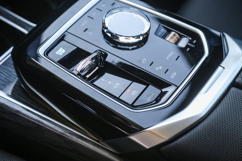 New 2026 BMW i7 xDrive60 w/ Premium Package image 18