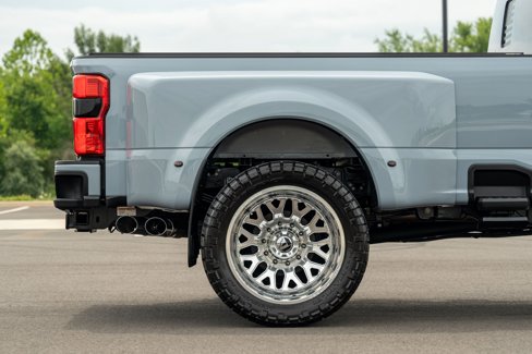 Used 2024 Ford F450 Platinum w/ FX4 Off-Road Package image 21