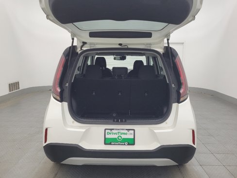 Used 2023 Kia Soul LX image 29