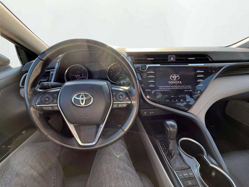 Used 2019 Toyota Camry XLE image 16