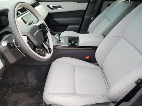 New 2026 Land Rover Range Rover Velar Dynamic SE image 13