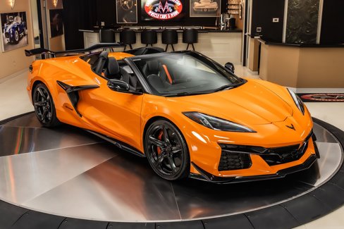 Used 2023 Chevrolet Corvette Z06 w/ Z07 Performance Package image 9