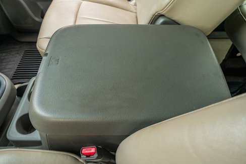 Used 2013 Nissan NV 3500 SL w/ Technology Pkg image 31