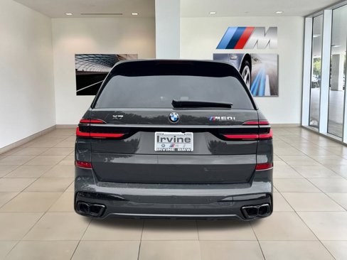 New 2026 BMW X7 M60i image 9