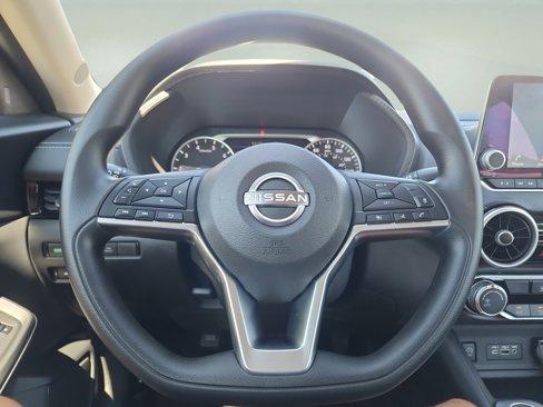 Used 2025 Nissan Sentra SV image 18