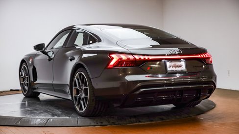 New 2025 Audi S e-tron GT Prestige image 17