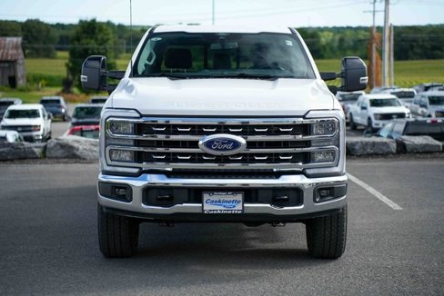 Used 2024 Ford F250 Lariat image 2