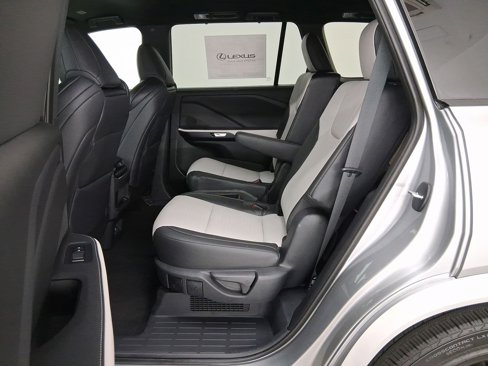 New 2025 Lexus TX 500h AWD image 12