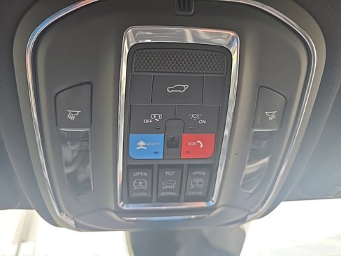 Used 2024 Jeep Grand Cherokee L Limited w/ Luxury Tech Group II image 42