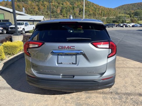 Used 2024 GMC Terrain SLE image 6
