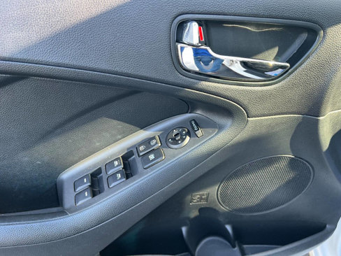 Used 2017 Kia Forte EX image 10