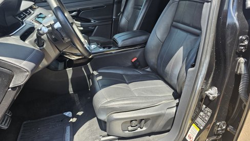 Used 2020 Land Rover Range Rover Evoque R-Dynamic SE image 25