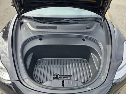 Used 2020 Tesla Model 3 Standard Range Plus image 40