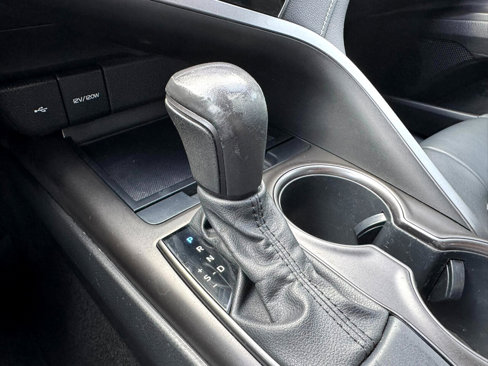Used 2021 Toyota Camry SE image 19
