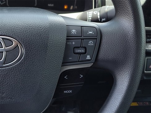 Used 2025 Toyota Camry LE image 22