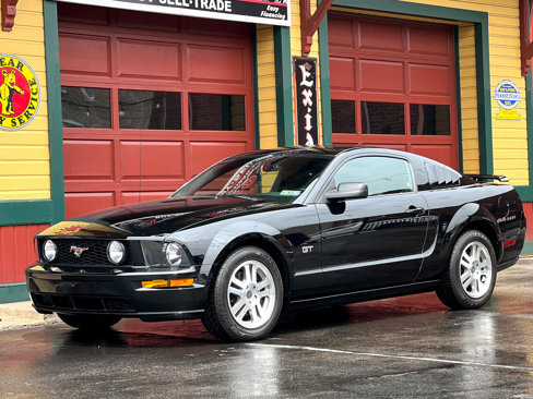 Used 2005 Ford Mustang GT Premium image 7