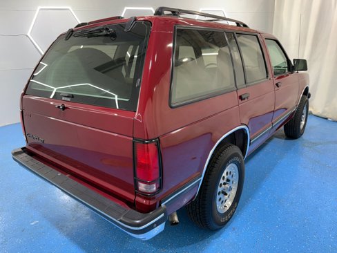 Used 1994 Chevrolet S10 Pickup 4WD 4-Door image 9