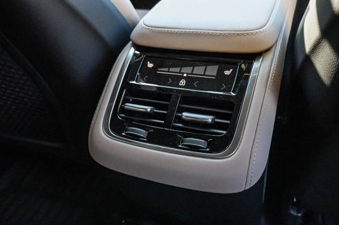 New 2026 Volvo XC90 B6 Plus image 22