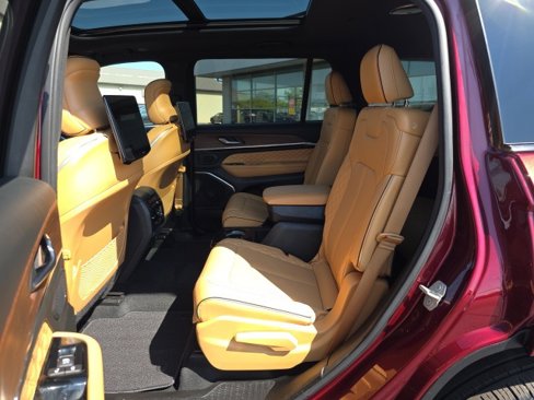 Used 2024 Jeep Grand Cherokee L Summit w/ Advanced Protech Group IV image 41