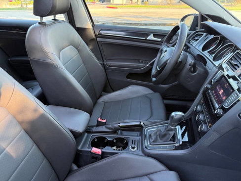 Used 2015 Volkswagen Golf TDI SEL w/ Lighting Package (SEL) image 29