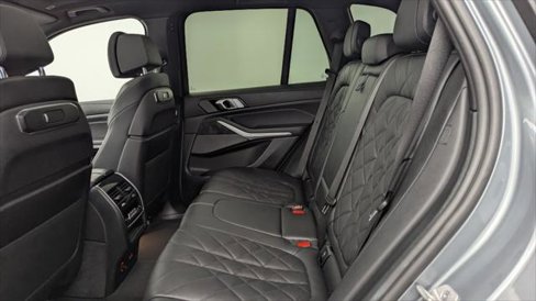 Used 2024 BMW X5 sDrive40i w/ Premium Package image 17