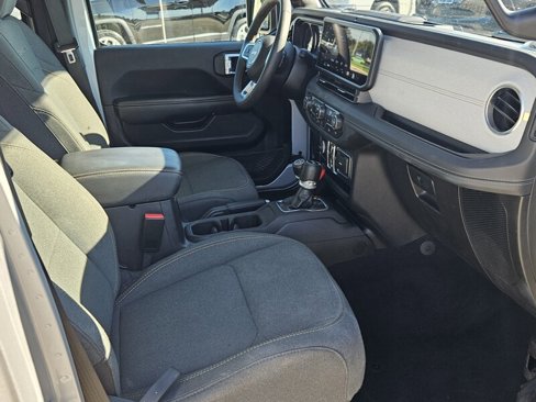 Certified 2024 Jeep Wrangler Unlimited Sahara image 15