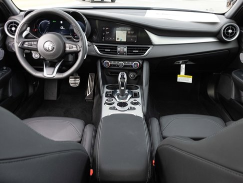 New 2025 Alfa Romeo Giulia AWD image 34