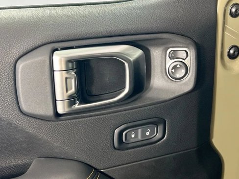 New 2025 Jeep Gladiator Sport image 18